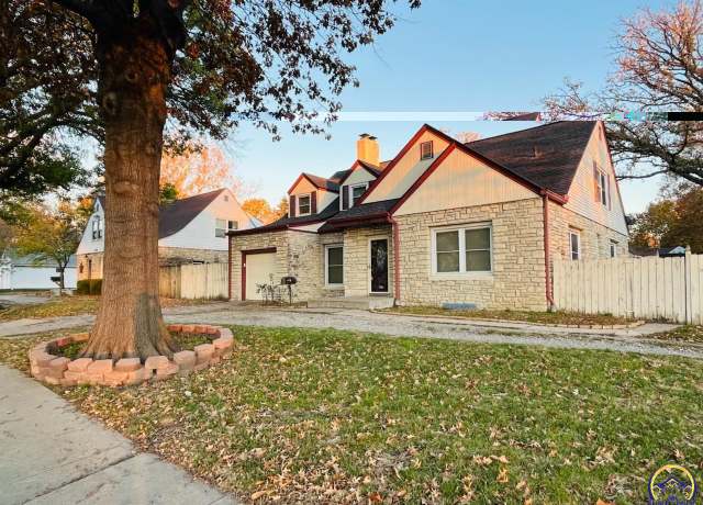 Property at 3408 SW 21st St, Topeka, KS 66604, 5 beds, 2.5 baths