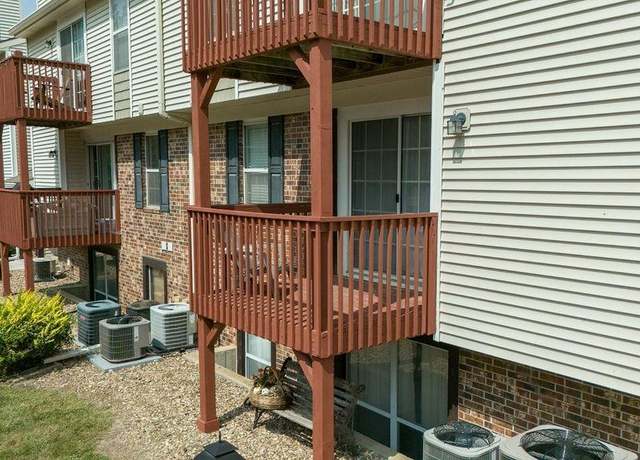 Property at 3079 SW Maupin Ln #105, Topeka, KS 66614, 1 bed, 1 bath