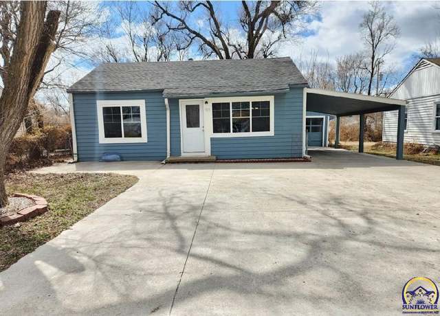 Property at 905 SE 33rd St, Topeka, KS 66605, 3 beds, 1 bath