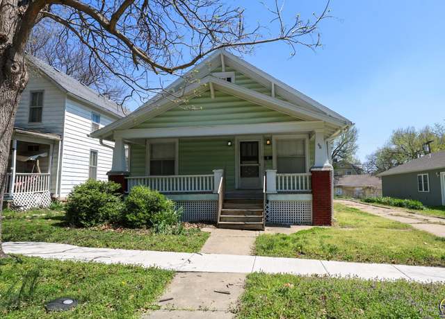 Property at 906 Neosho St, Emporia, KS 66801, 3 beds, 1 bath