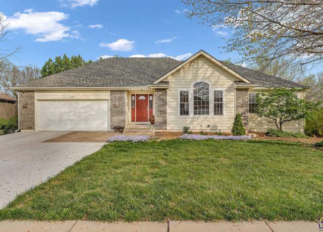 Property at 933 SE 44th Ter, Topeka, KS 66609, 4 beds, 3 baths