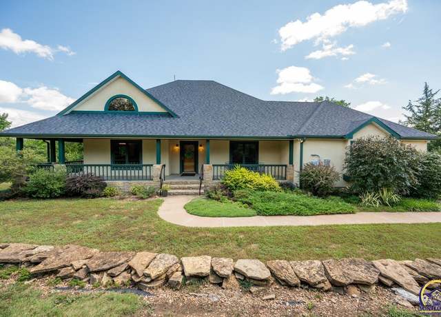 Property at 5614 SW Fairlawn Rd, Topeka, KS 66610, 4 beds, 3 baths