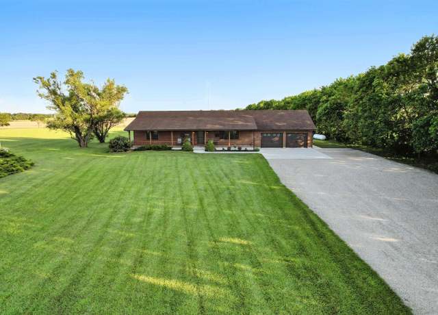 Property at 5607 SE 61st St, Berryton, KS 66409, 4 beds, 3 baths