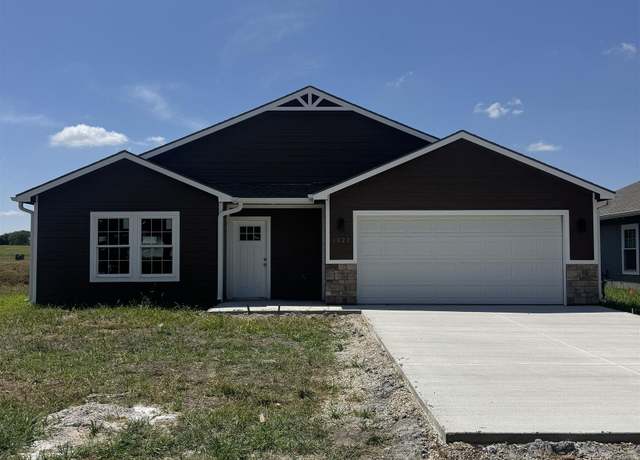 Property at 1027 Riley Ave, Emporia, KS 66801, 3 beds, 2 baths