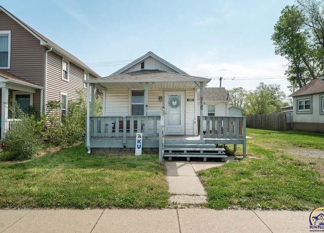 Property at 526 NE Chandler St, Topeka, KS 66616, 2 beds, 1 bath