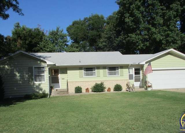 Property at 727 Arundel St, Emporia, KS 66801, 2 beds, 1 bath