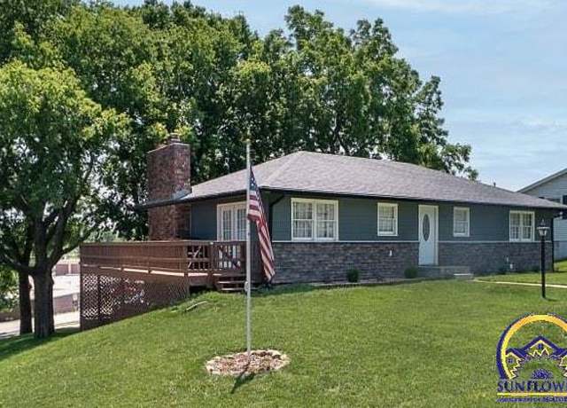 Property at 212 Delaware Dr, Ozawkie, KS 66512, 3 beds, 2 baths