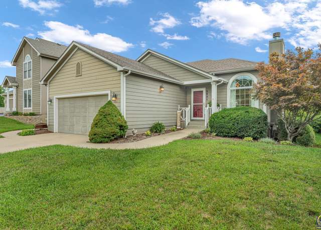 Property at 3531 SW Glendale Dr, Topeka, KS 66614, 3 beds, 2.5 baths
