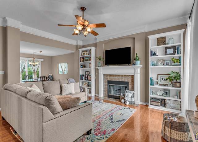 Property at 3531 SW Glendale Dr, Topeka, KS 66614, 3 beds, 2.5 baths