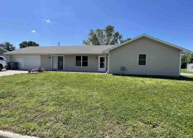 Property at 31 W Logan St, Emporia, KS 66801, 2 beds, 2 baths