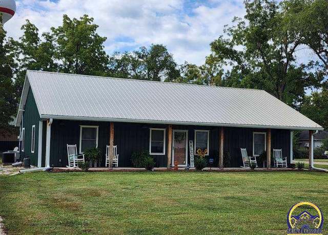 Property at 209 W Maple St, Hartford, KS 66854, 3 beds, 2 baths