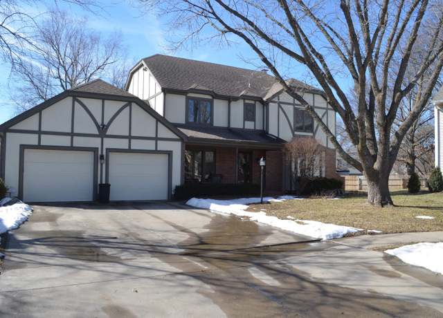 Property at 2407 SW Pepperwood Cir, Topeka, KS 66614, 4 beds, 3 baths