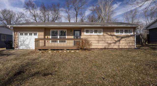 Photo of 421 Hillcrest Dr, Holton, KS 66436