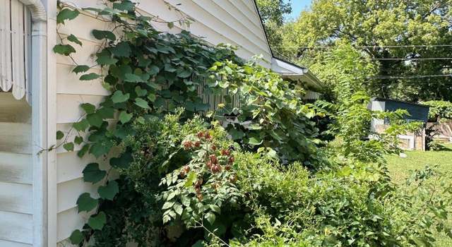 Photo of 1127 SE Locust St, Topeka, KS 66607