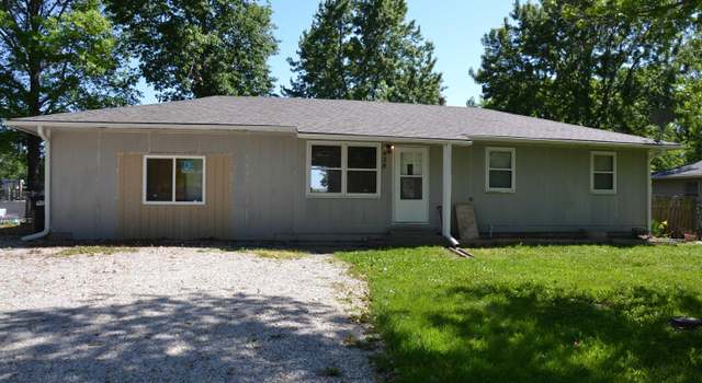 Photo of 428 E 10th St, Lyndon, KS 66451