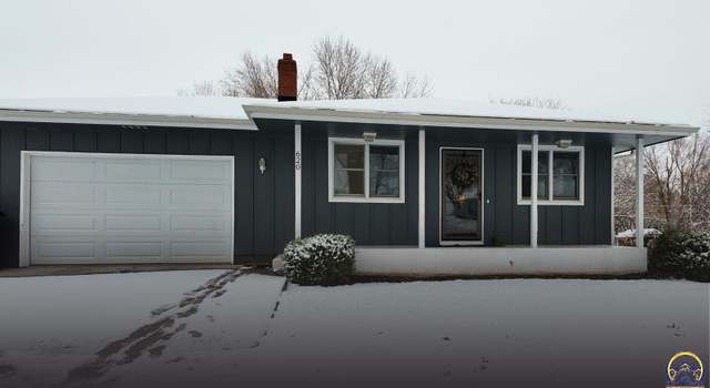 Photo of 620 Pierce St, Maple Hill, KS 66504