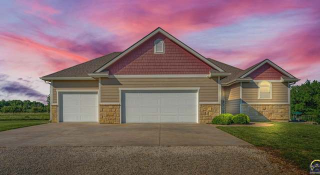 Photo of 10412 Saddle Creek Dr, Harveyville, KS 66431