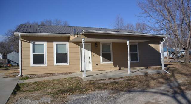 Photo of 221 NE Roberts, Melvern, KS 66510