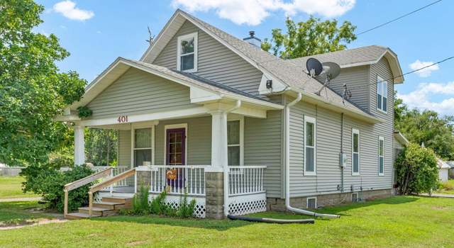 Photo of 401 NE Burgess Ave, Topeka, KS 66608