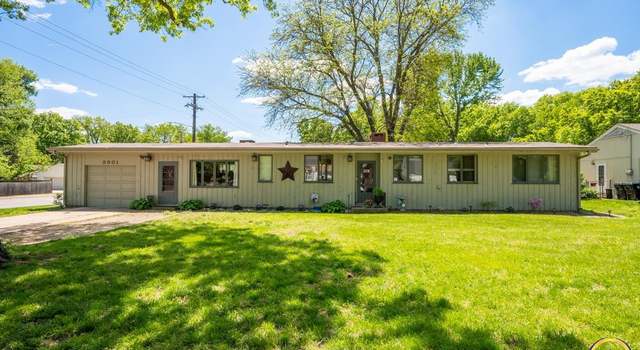 Photo of 3901 SW Stratford Rd, Topeka, KS 66604