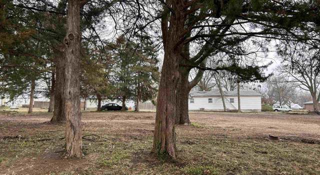 Photo of 607 Madison St, Lyndon, KS 66451