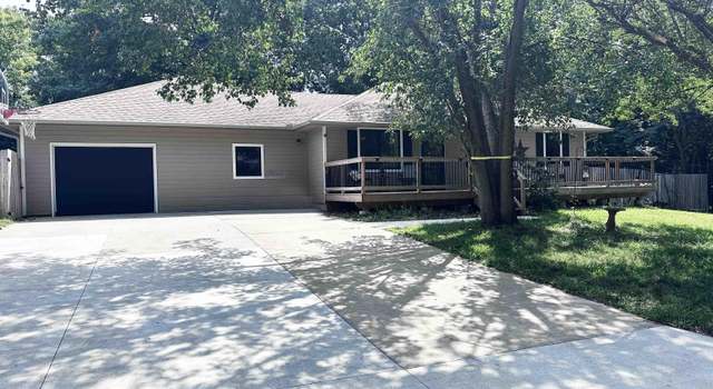 Photo of 321 Kellogg Ln, Auburn, KS 66402