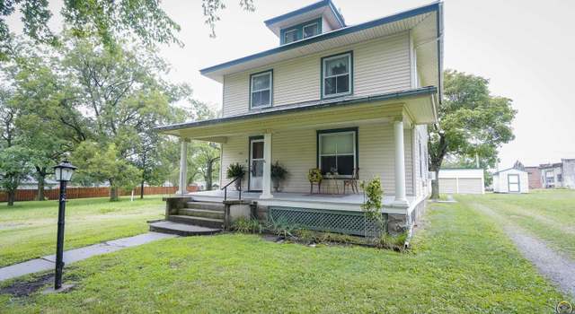 Photo of 413 Seabury St, Effingham, KS 66023