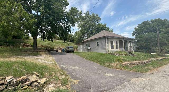 Photo of 522 W Lincoln St, Madison, KS 66860