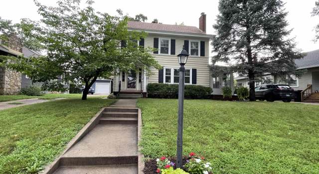 Photo of 1716 NW Grove Ave, Topeka, KS 66606