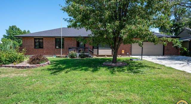 Photo of 2206 SE Stinson Dr, Tecumseh, KS 66542