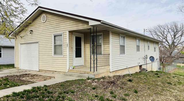 Photo of 104 Park Ave, Axtell, KS 66403
