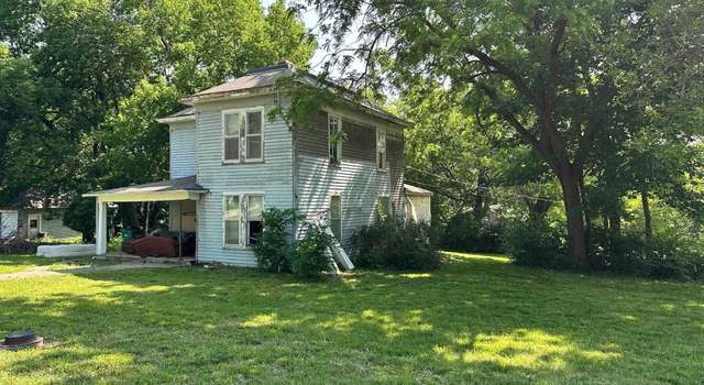 Photo of 620 S Topeka Ave, Burlingame, KS 66413