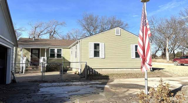 Photo of 238 W 11th St, Florence, KS 66851