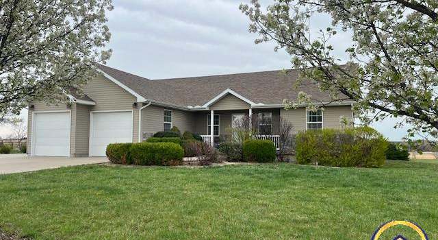 Photo of 920 Arrowhead Dr, New Strawn, KS 66839