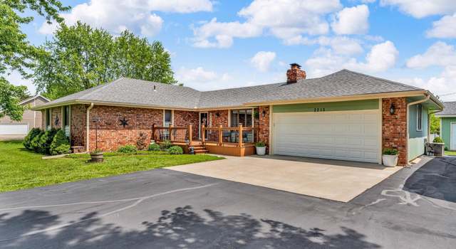 Photo of 2215 SE 53rd St, Topeka, KS 66609