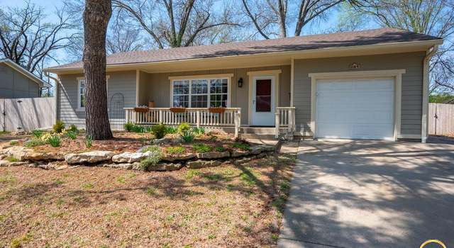 Photo of 1109 Sunset Dr, Lawrence, KS 66044