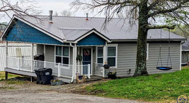 Photo of 3759 27th St, Grantville, KS 66429