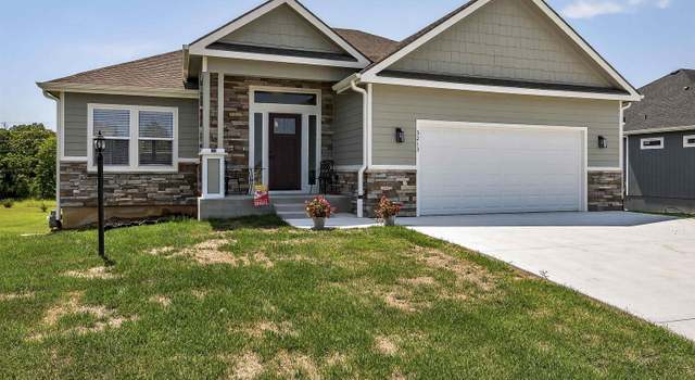 Photo of 3213 SE Blazing Star Dr, Topeka, KS 66609
