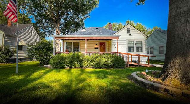 Photo of 704 SW Randolph Ave, Topeka, KS 66606
