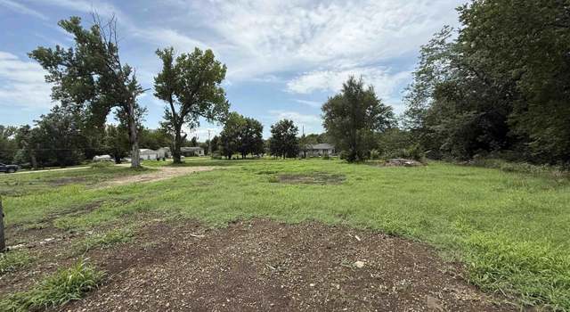 Photo of 3640 Park Dr, Meriden, KS 66512