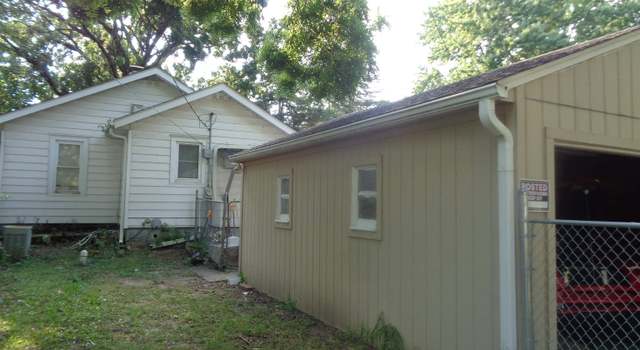 Photo of 146 NW Story St, Topeka, KS 66606