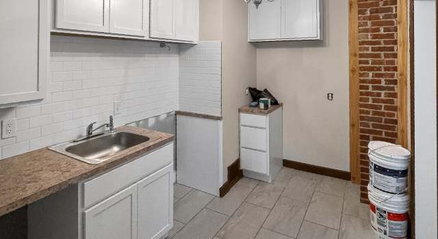 Photo of 728 SW Lindenwood Ave, Topeka, KS 66606