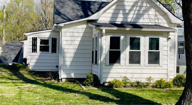 Photo of 532 Pine St, Rossville, KS 66533