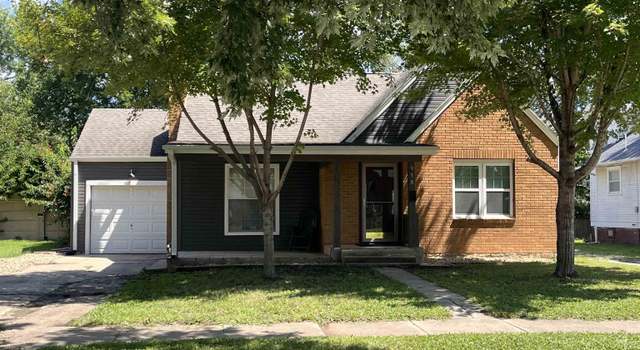 Photo of 958 SW Lindenwood Ave, Topeka, KS 66606