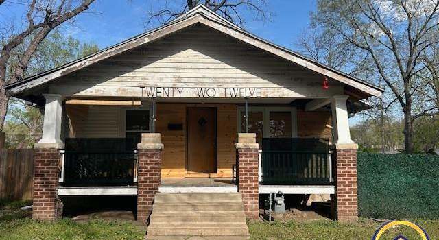 Photo of 2212 SW Clay St, Topeka, KS 66611