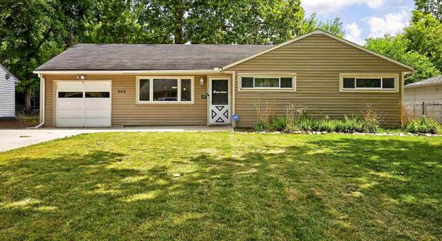 Photo of 2512 SW Seabrook Ave, Topeka, KS 66614