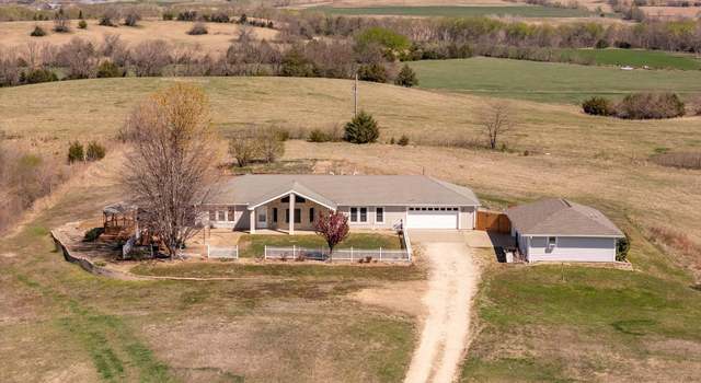Photo of 16020 NW 70th St, Rossville, KS 66533