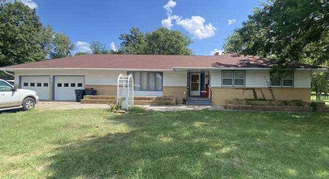 Photo of 706 S 5th St, Osage City, KS 66523