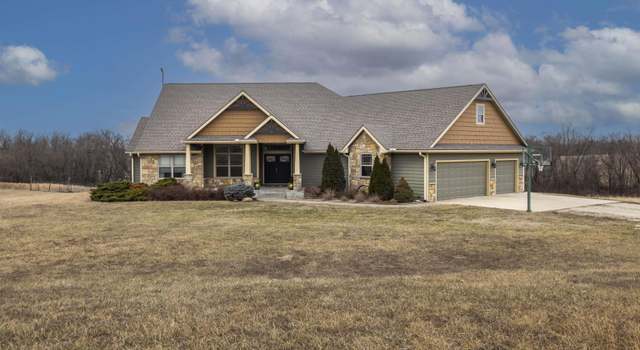 Photo of 22905 Necole Rd, Holton, KS 66436