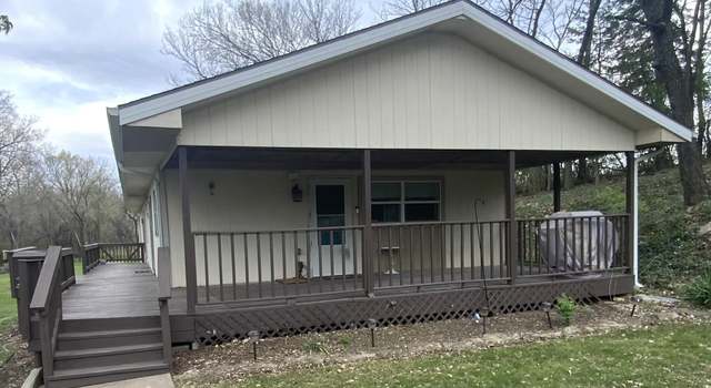 Photo of 10680 T Rd, Hoyt, KS 66440